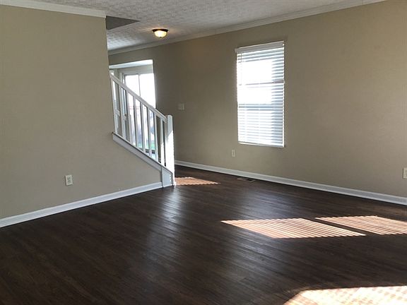 4th image of 2928 Blackbird Ct