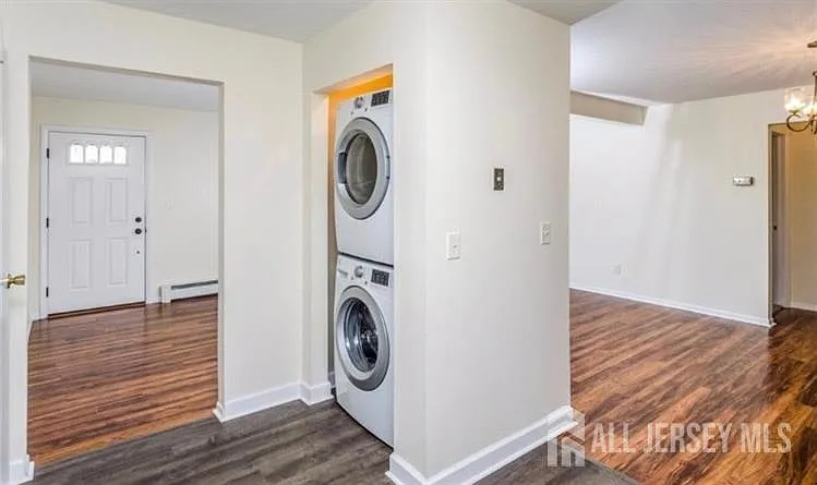 703 Cricket Ln — Photo 2