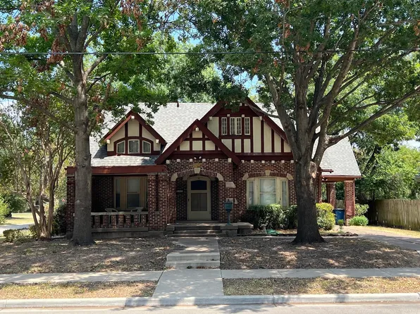 401 S Houston St, Kaufman, TX 75142