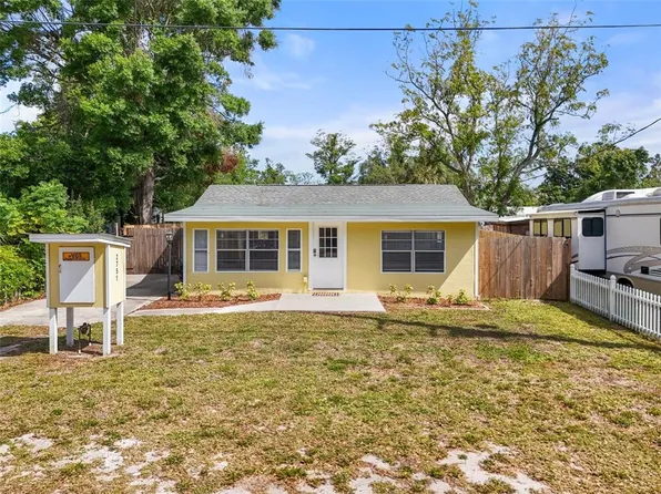 2751 71st Dr E, Sarasota, FL 34243