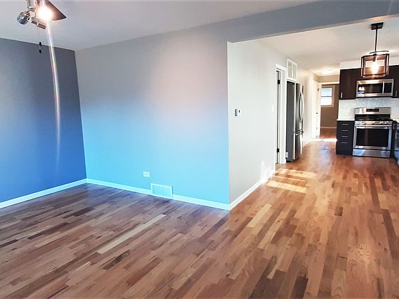 4th image of 7318 S Damen Ave