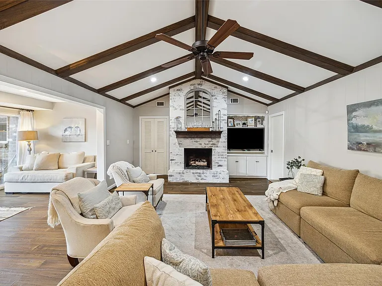 10714 Piping Rock Ln — Photo 14