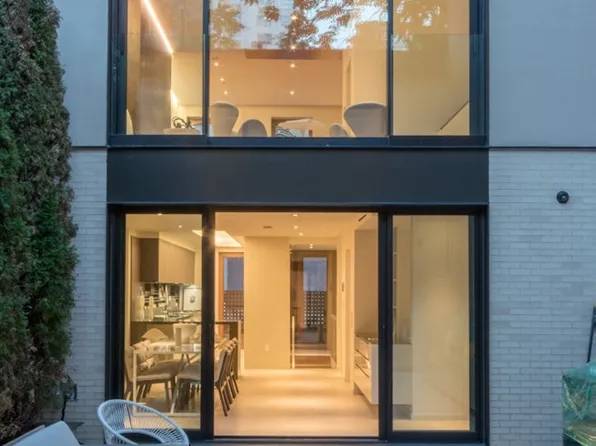 251 East 61st Street image 10 of 35