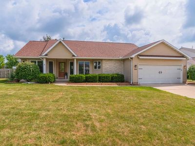 803 Trimmer Dr, Hudson, IL, 61748