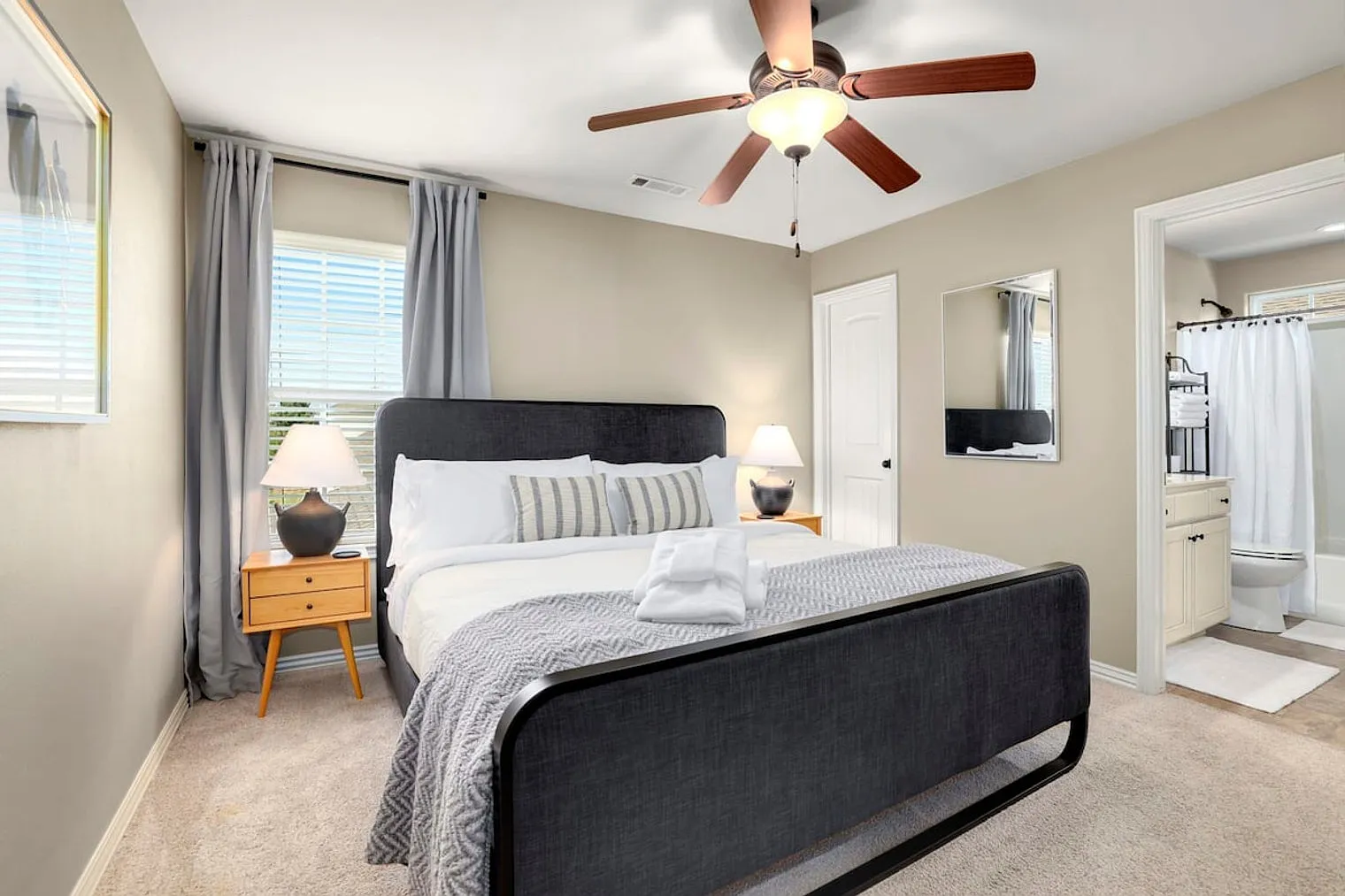 4 bed, 3.0 bath, 1969 sqft, $3,924 — Photo 4