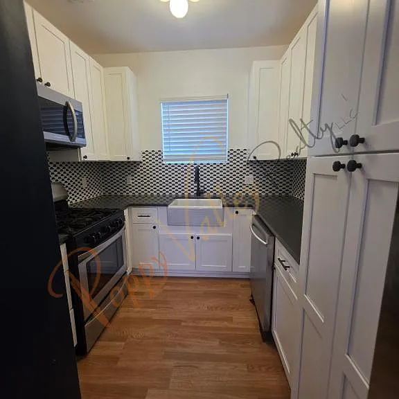 305 Grandview Ave — Photo 8