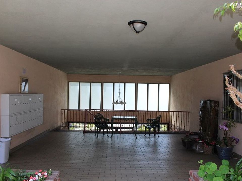 1st image of 4037 W 137th St #8