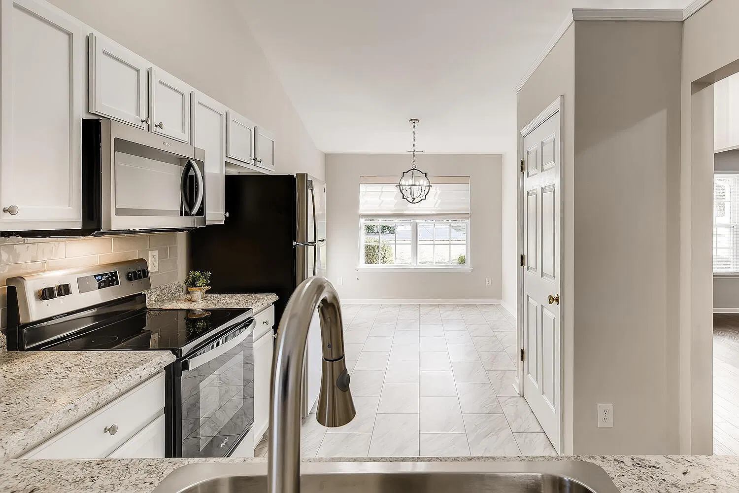 127 Golden Valley Dr — Photo 4