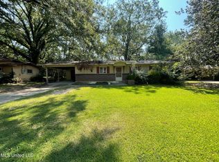 2968 Lakewood Dr, Jackson, MS 39212