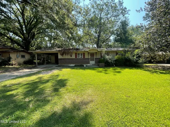 2968 Lakewood Dr, Jackson, MS 39212
