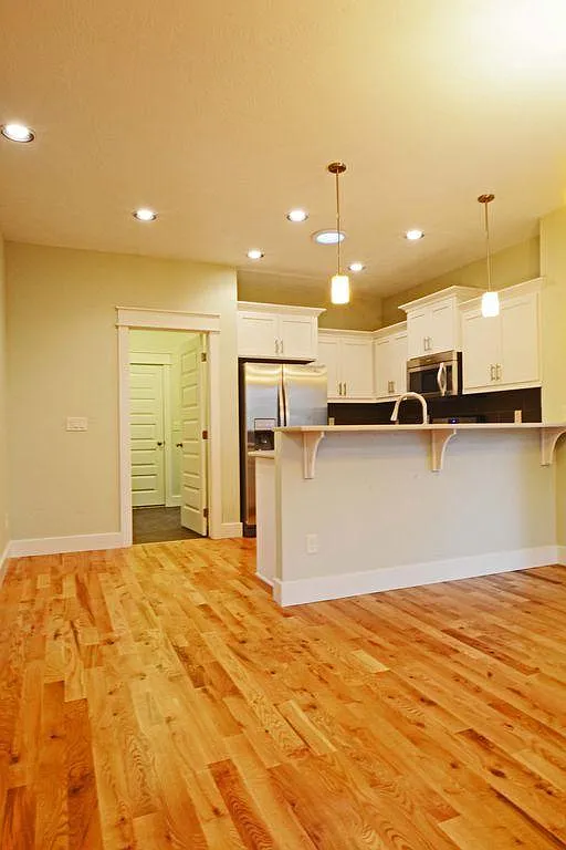 3 bed, 1440 sqft, $2,250 — Photo 4