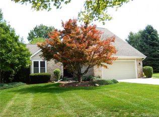 1330 Cherrystone Ct, Wixom, MI 48393