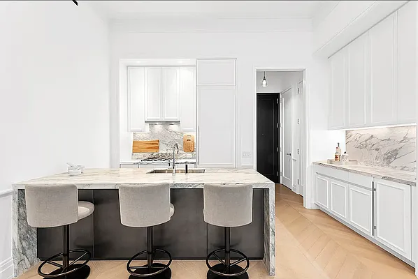 Sold by Compass | media 2