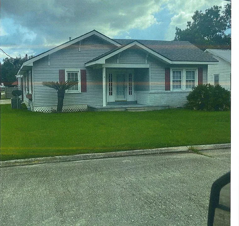 220 Sunset Ave