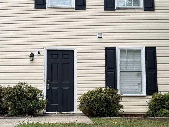 3531 Lynhaven Dr APT E, Greensboro, NC 27406
