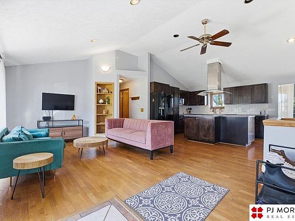 3rd image of 8604 Fowler Ave
