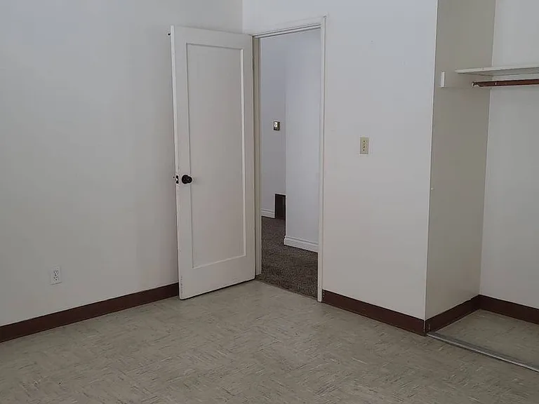1222-1224 Doolittle Dr NE — Photo 17