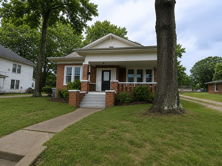 506 S Main St — Photo 19