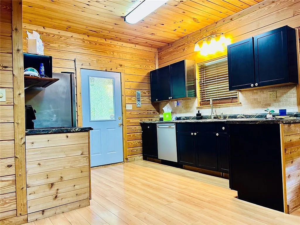 1 bed, 1.0 bath, 924 sqft, $2,200 — Photo 3