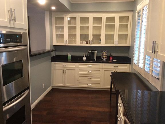 Breakfast nook off kitchen