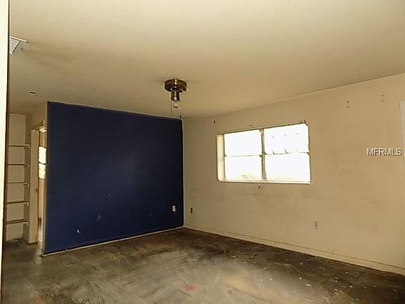 2nd image of 2104 Parkview Ave