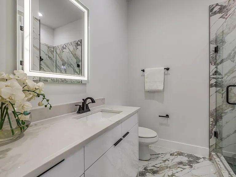 2714 N Carroll Ave #101 — Photo 7