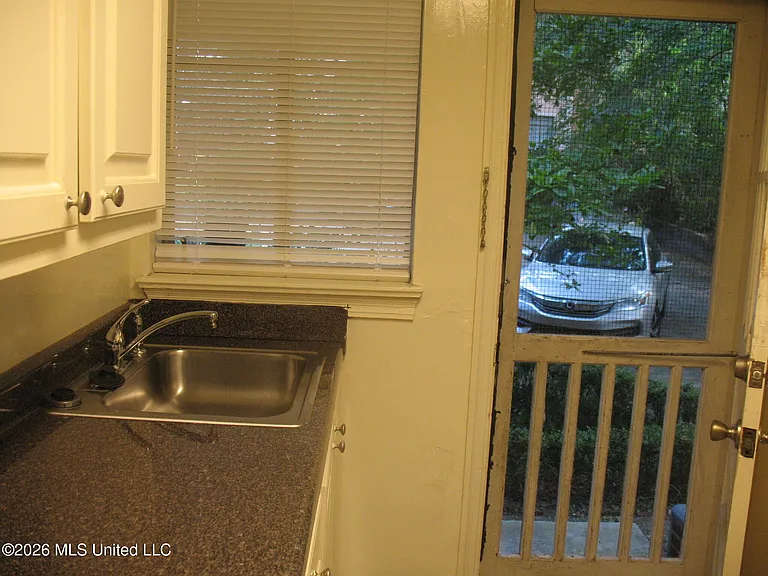 1004 Poplar Blvd #2 — Photo 12