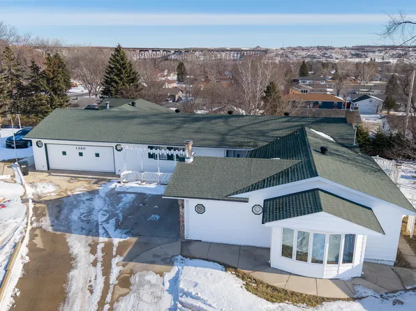 1380 Central Ave N, Valley City, ND 58072