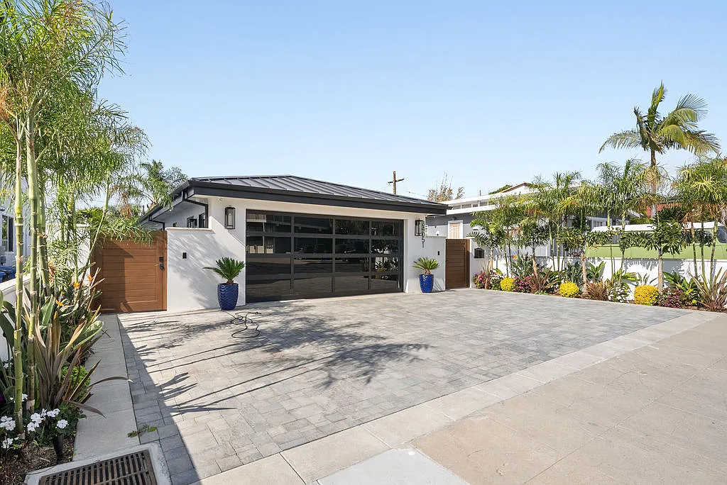 Building Photo - 34051 Alcazar Dr