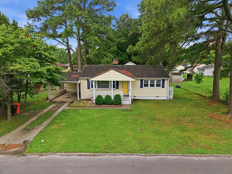 1407 Midgett Dr — Photo 37