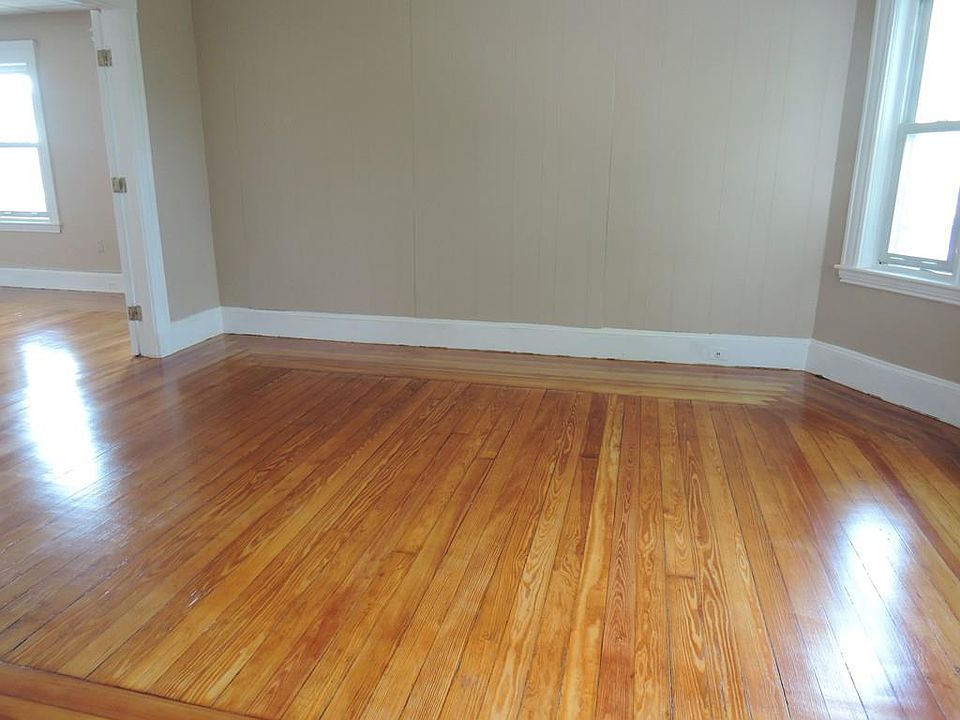 2nd image of 39 Walnut St #1