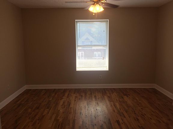 3rd image of 3911 Castleman Ave APT 5