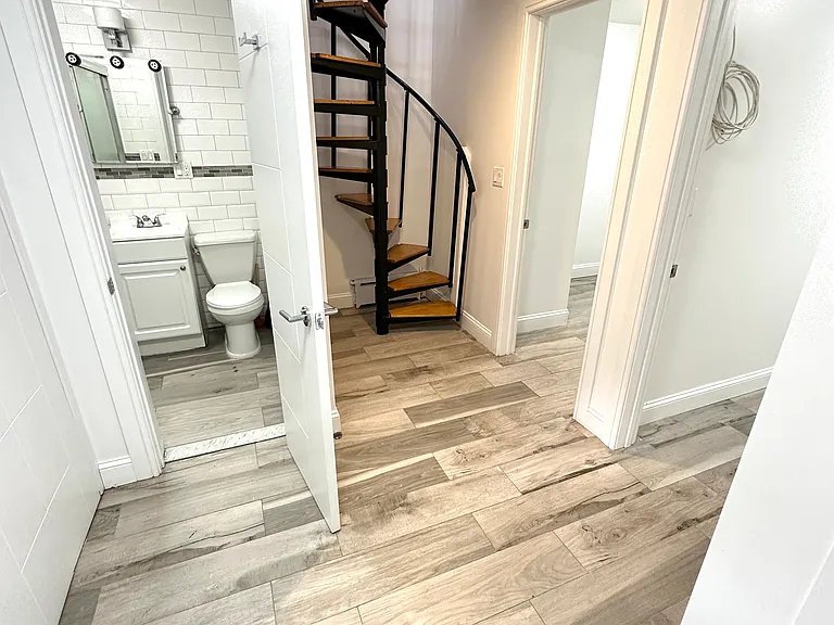 320 E 6th St #CH — Photo 25