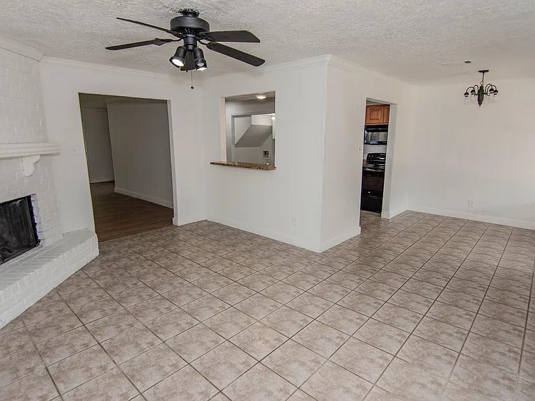 20335 Fieldtree Dr — Photo 5