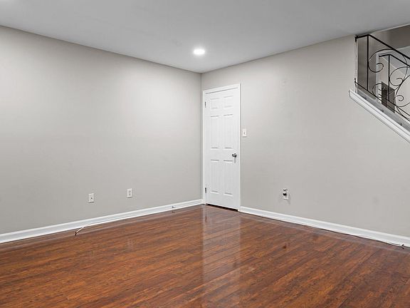 3rd image of 5431 Yarmouth Rd