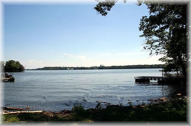 2nd image of 100 Ruby Dr