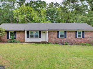 21 Woodland Dr, Locust Grove, GA 30248