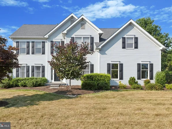 2036 Carmel Dr, Jamison, PA 18929