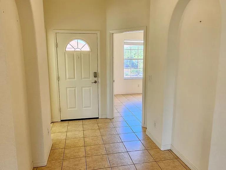 904 Casa Del Lago Way #904 — Photo 36