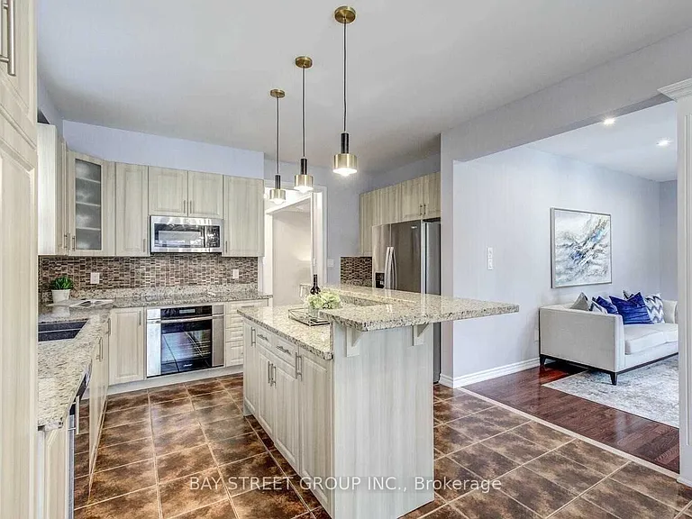 134 Ascalon Dr #UPPER — Photo 11