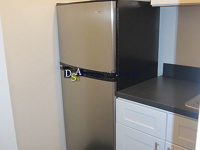 2nd image of 151 W 87th St APT 1B
