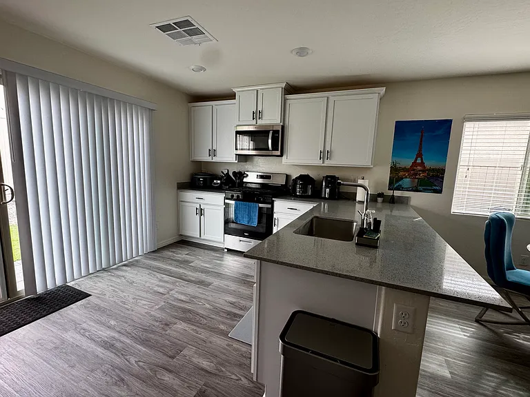 2702 Predator Pl — Photo 4