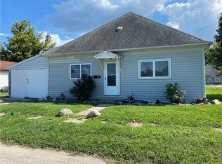 14 Railroad Ave, Charleston, IL 61920