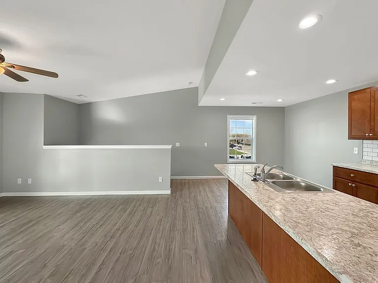 2303 N Broadway St — Photo 56