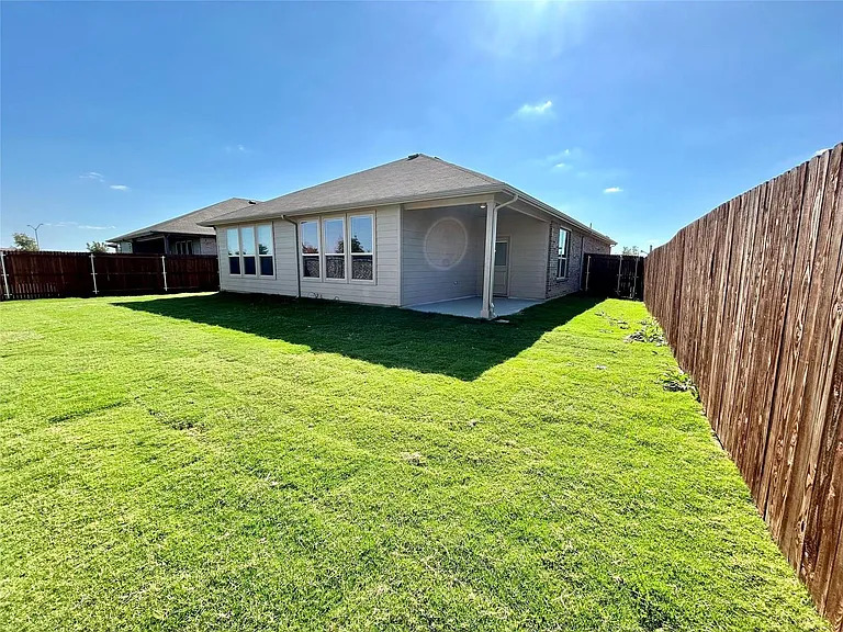 16012 Bronte Ln — Photo 20
