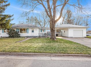 736 Illinois Ave, Fremont, MI 49412