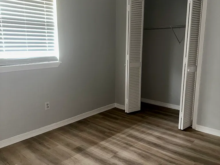 7604 Melissa Ct N — Photo 14