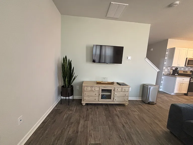 Cypress Ln — Photo 16