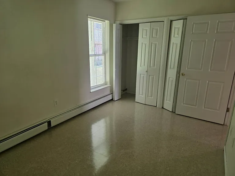 18 Main St #10 — Photo 11