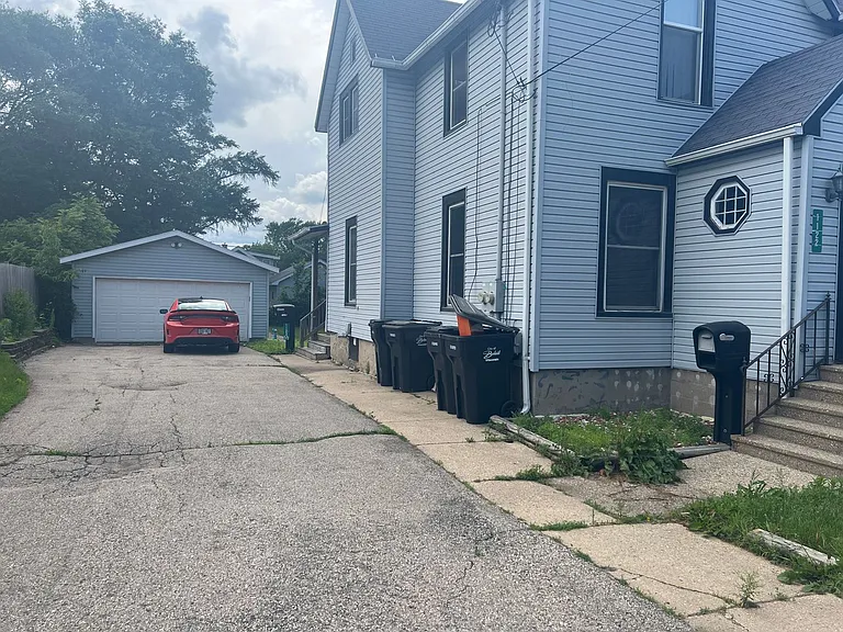 1122 Bluff St — Photo 18